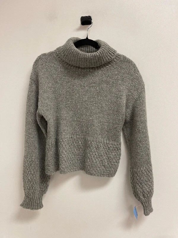 Handmade women's sweaterSweater By Lulus In Grey, Size: Xs