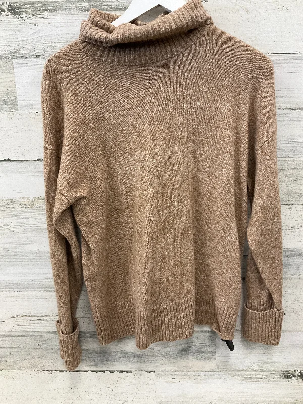 Lavender women's sweaterSweater By Old Navy In Tan, Size: S