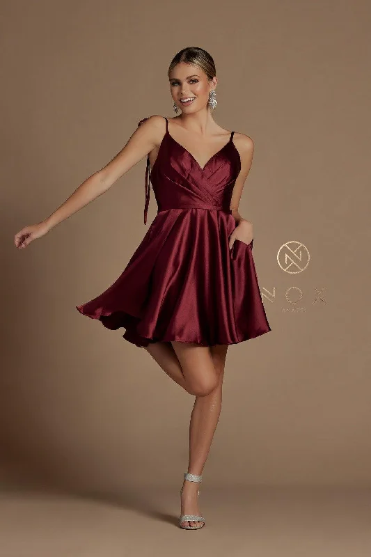 Low-cut dresses for womenHomecoming Short Spaghetti Strap Cocktail Dress