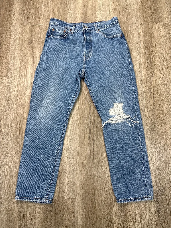 Jeans with a relaxed fit for everyday comfortJeans Straight By Levis In Blue Denim, Size: 8