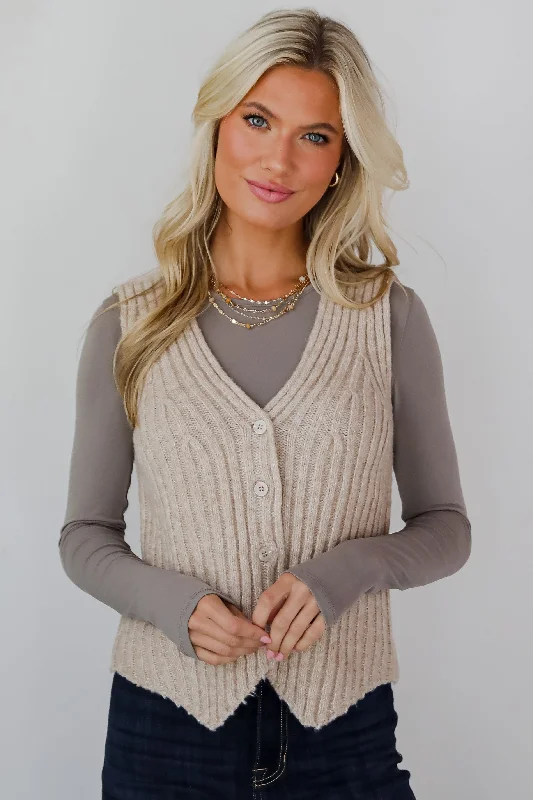 Cable-knit women's sweaterComposed Approach Taupe Sweater Vest