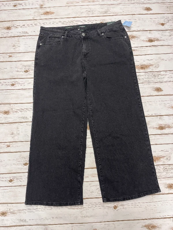 Dark denim jeans with subtle cat-eye fadesJeans Boyfriend By Wild Fable In Black Denim, Size: 16