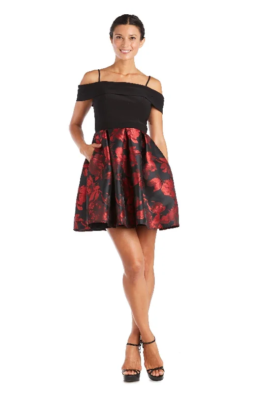 Vintage-inspired dresses for retro fashion loversMorgan & Co 12554 Off Shoulder Short Dress