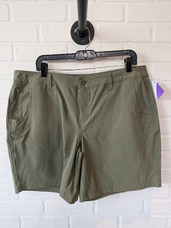 Stretchy women's pantsGreen Athletic Shorts Clothes Mentor, Size 18